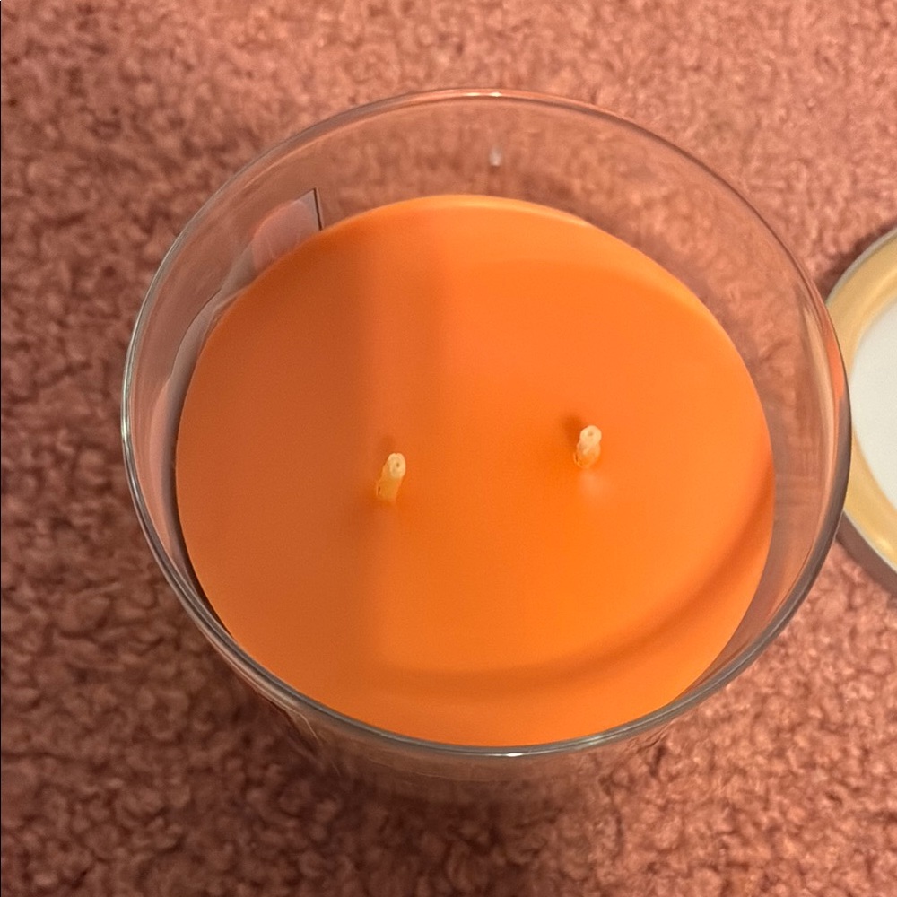 Yankee Candle Harvest Spiced Pumpkin Vanilla Cupcake Trick or Treat Candle - Picture 4 of 6